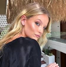 Bec Wilson's Instagram, Twitter & Facebook