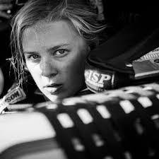 Sarah Cornett's Instagram, Twitter & Facebook