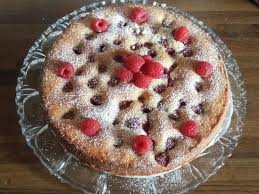 Gateau A La Pate D Amandes Aux Framboises Recette Pate D Amande Gateau Pate D Amande Alimentation