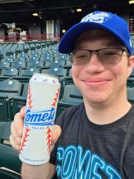 Hello, all my family! I'm in my 40s, single, lesbian, in marketing and  sales, new to St. Louis, and love the arts. I am looking for like-minded  friends. Btw, I love coffee