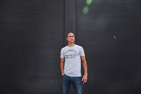 Ricardo de araújo pereira was born on april 28, 1974 in lisbon, portugal as ricardo artur de araújo pereira. Quem Tem Um Quintal Sagrado Nao Gosta Que Ele Seja Tocado Pela Comedia Ricardo Araujo Pereira Publico