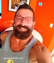 Olly Whitlock (@oliver.whitlock.1) • Facebook, Connect with friends