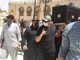 أعلن الفنان أحمد خالد صالح وفاة والدته الدكتورة هالة زين متأثرة بإصابتها بفيروس كورونا، كما كشف عن موعد ومكان الجنازة. 0h3sksrooh7p5m