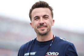 Malcolm in the Middle” star Frankie Muniz drops out of NASCAR races after  fracturing his wrist in ladder fall