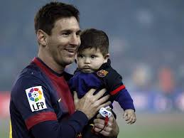 Thiago messi roccuzzo is still very young and is searching for his ability and best career. Awesome Pictures For Leo Messi And Thiago Messi Morably Messi Y Su Hijo Lionel Messi Messi