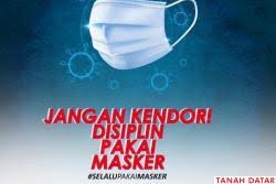 Peribahasa yang sesuai dengan ilustrasi tersebut adalah … besar pasak daripada tiang tak ada gading yang tak. Search Pemerintah Kabupaten Tanah Datar
