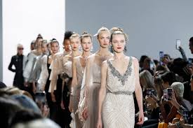 Women S Designer Clothes Shoes Bridal Fashion Badgley Mischka Fiches pédagogiques, fiches de lecture, séquences, questionnaires et exploitation pédagogique. badgley mischka