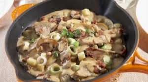 Schweinemedaillons In Champignon Sauce Mit Bratkartoffeln Lebensmittel Essen Rezepte Kochrezepte