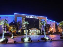 © 2021 westotel — création de site internet restaurant avec zenchef. Hotels Unterkunfte La Chapelle Sur Erdre Viamichelin Hotel