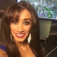 Adriana Valles's Instagram, Twitter & Facebook