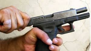 Un ofiter sri a luat un milion din contul unui bucurestean! Ofiter Sri Impuscat In Cap In Timpul Antrenamentului Mobile