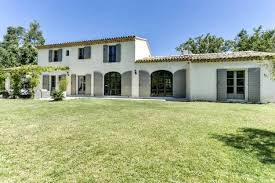 Regardez Ce Logement Incroyable Sur Airbnb Elegante Maison Provencale Proche Maison Provencale Couleur Facade Maison Belle Maison