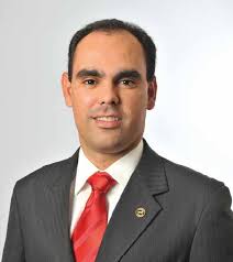 EM BUSCA DA AUTONOMIA EM BUSCA DA AUTONOMIA