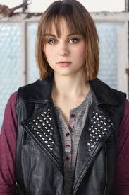 Grace Powell's Instagram, Twitter & Facebook