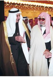 وأدى الأمير محمد بن عبدالرحمن بن عبدالعزيز نائب أمير منطقة الرياض عصر اليوم صلاة الميت على معالي المستشار في. Ø­Ù…ÙˆØ¯ Ø¨Ù† Ù†Ø§ØµØ± Ø§Ù„Ø´Ø«Ø±ÙŠ Hmoudalshathre Twitter