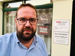 Nachdem sich heute die neue Stadtverordnetenversammlung in Wittenberge zum  ersten Mal getroffen hat, war ich noch mal kurz im Wahlkreisbüro und habe  eine ganze Menge Post bearbeitet. Nächste Woche bin ich mit