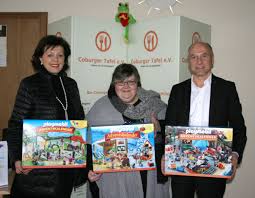Seit 1930 gibt es unsere bank und seit 2010 twittern wir. Sparda Bank Spendet 160 Adventskalender An Kinder Aus Coburg Coburger Tafel