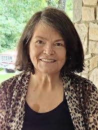 Carolyn Degroat's Instagram, Twitter & Facebook