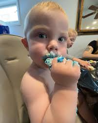 This is 35 and thriving 🎂🫶🏼🤘🏼, thank you to everyone that has been  apart of this journey so far. Only bit of wisdom I’ve got at this age is  tell your friends you love them every chance you get. Focus ...