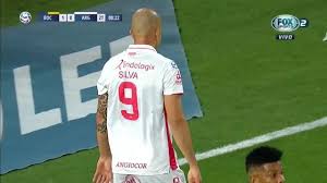 Find the latest santiago silva news, stats, transfer rumours, photos, titles, clubs, goals scored this season and more. Boca Juniors Vs Argentinos Santiago Silva Y El Golazo Que Silencio La Bombonera Video Deporte Total El Comercio Peru