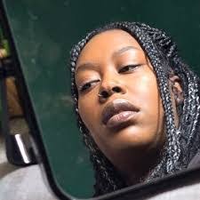 Isabelle Casey's Instagram, Twitter & Facebook