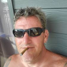 Denise Traister's Instagram, Twitter & Facebook