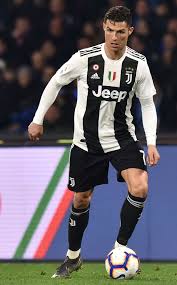 Sur la pelouse de l'allianz stadium, seule la juventus se présente. Naples Italy March 03 Cristiano Ronaldo Of Juventus In Action During The Serie A Match Between Ssc Christiano Ronaldo Fotos De Futbol Fotografia De Futbol