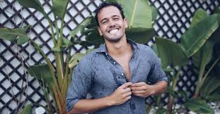 A artista está grávida pela primeira vez e aguarda a chegada de um menino, que é o primeiro rebento em comum entre o casal. Pedro Teixeira Numa Cena Em Tronco Nu Gosto De Me Sentir Bem Com O Meu Corpo