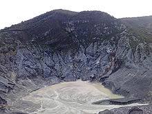 Ada banyak versi dari cerita yang begitu legenda di jawa barat ini, namun pada artikel ini akan diceritakan versi cerita yang paling lengkap dari sangkuriang. Tangkuban Perahu Wikipedia