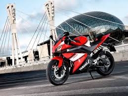 Great savings & free delivery / collection on many items. Yamaha Yzf R125 Wallpaper Handy Yamaha Wallpaper