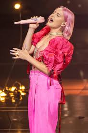 Tortured eliminations shakira and usher took their responsibilities very seriously. Anne Marie Is The Voice Uk New Coach Who Is She