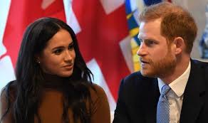 Meghan markle und prinz harry geben sich am 19. Meghan And Harry Could Snub Beatrice Wedding As They Think They Are Bigger Than Royals Royal News Express Co Uk