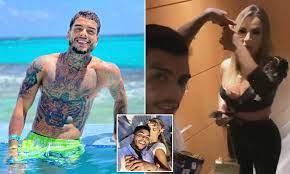 May 18, 2021 · mc kevin's widow mourns his death 2 weeks after marriage: Brazilian Singer Mc Kevin Falls From Fifth Floor To His Death A Fortnight After Getting Married Daily Mail Online