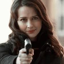 Samantha Groves (@_call_me_root)