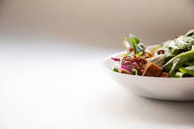 Le poke bowl est une tendance food venue d'hawaï, pour mettre un peu d'exotisme dans nos assiettes, ou plutôt dans nos bols. Poke Bowl Vs Buddha Bowl Quelles Differences