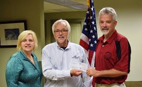 We are nestled in the beautiful pocono mountains along lake wallenpaupack. Lighthouse Harbor Marina Major Sponsor Of The Lake Wallenpaupack Fireworks Display For The 22nd Year Poconobusinessjournal Com