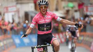 Official fan page of british professional cyclist simon yates. Giro D Italia 2018 Simon Yates Sturmt Zum Sieg Chris Froome Fallt Weiter Zuruck Eurosport