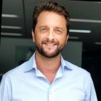 Benjamin Flint's Instagram, Twitter & Facebook