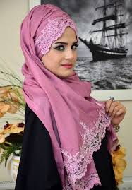 Aise Tesettur Gul Kurusu Buzgulu Bandana Pratik Sal 1 Sal Kizlar Kuaforler