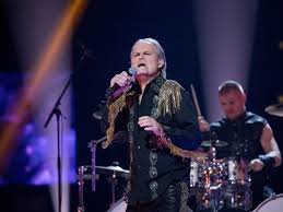 After three rounds of votings, tix won with the song fallen angel and will represent norway at eurovision song contest 2021 in rotterdam. C2tpajl1 Pwi6m