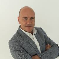 Discover the catalogue of brilliant classics. 200 Quirici Profiles Linkedin