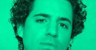 Caminos de la Música: ¡¡ 🅴🆂🆃🆁🅴🅽🅾 🅴🅽 🅲🅰🅼🅸🅽🅾🆂 🅳🅴 🅻🅰  🅼🆄🆂🅸🅲🅰!! Scott McLain nos presenta su nuevo sencillo "Elena" primer  adelanto de su próximo disco, que llevará por título 'iatrologos'.