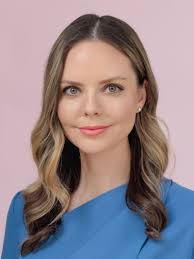 Brett Quick's Instagram, Twitter & Facebook