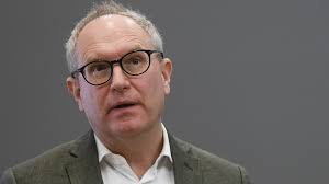 Kritiken mot sänkt straffålder: ”Orimlig tanke”