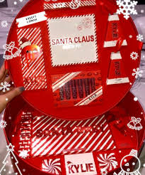 The Full Holiday Collection2019 Kylie Cosmetics Includes An Eyeshadow Palette With Kylie Cosmetics Holiday Collection Kylie Holiday Collection Kylie Christmas