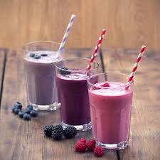 Shot De Milkshake Aux Fruits Rouges Petillant Recette Smoothie Recette Smoothie Proteine Smoothie Fruit