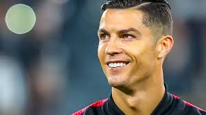 Born 5 february 1985) is a portuguese professional footballer who plays as a forward for serie a club. Juventus Star Cristiano Ronaldo Hilft In Corona Pandemie