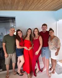 Mais uma festa de Natal Minha Família querida 💕 Que sejamos sempre assim,  sempre leve, sempre feliz, sempre com muitos sorrisos, com muita alegria.  Amo vocês 🙏🏻