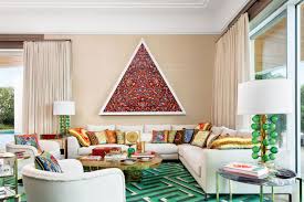 To maintain living room feng shui, keep the room organized and comfortable. How To Decorate Your Living Room According To Feng Shui Philosophy
