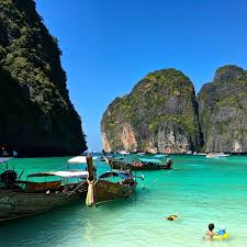 Percutian alfi di krabi telah menemukannya dengan seorang wanita yang menyebabkan dia teringatkan semula. Krabi Holiday Package Travellution Home Facebook